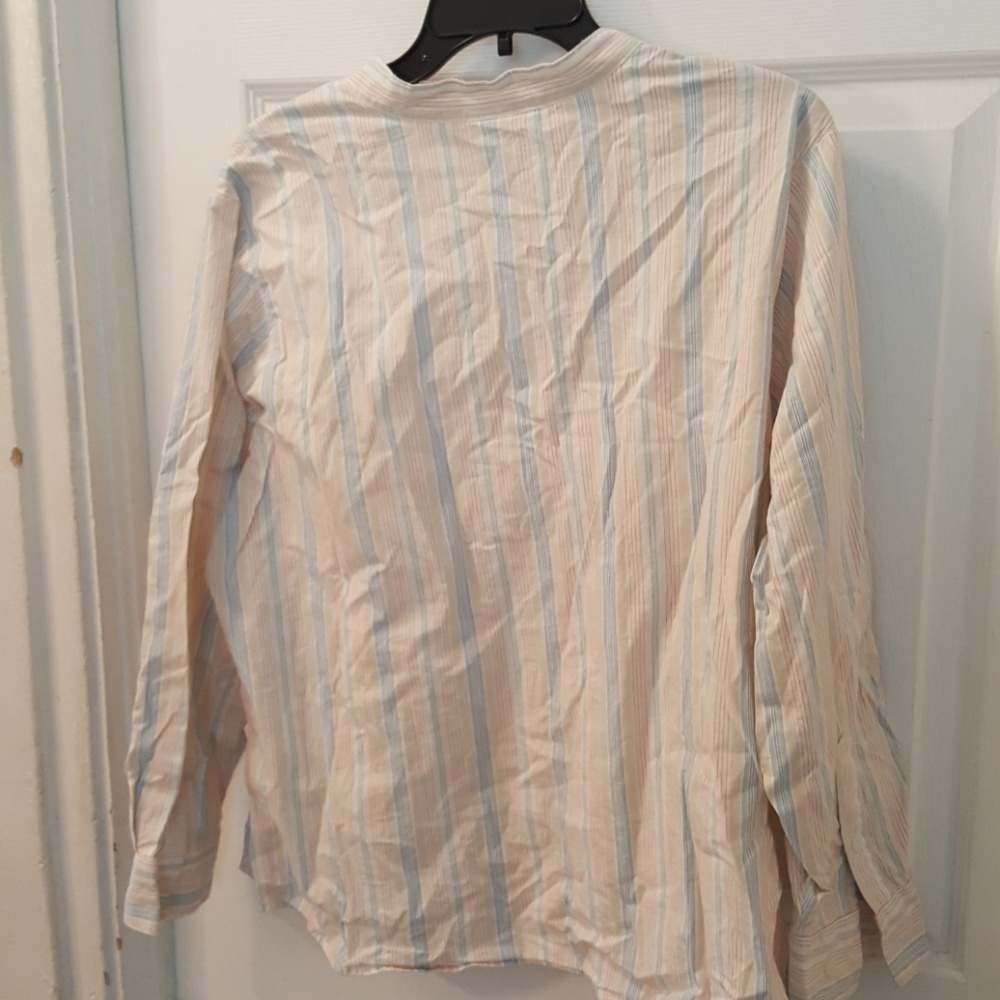 Button down shirt - Picture 3 of 3